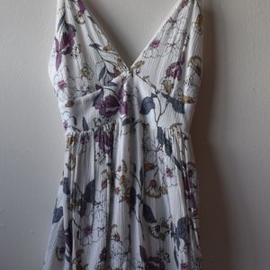 Audrey 3+1 floral romper size Small